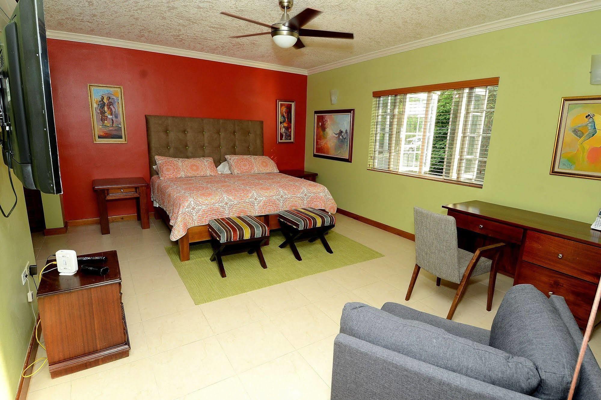 The Cabin At Long Mountain Country Club Kingston Extérieur photo