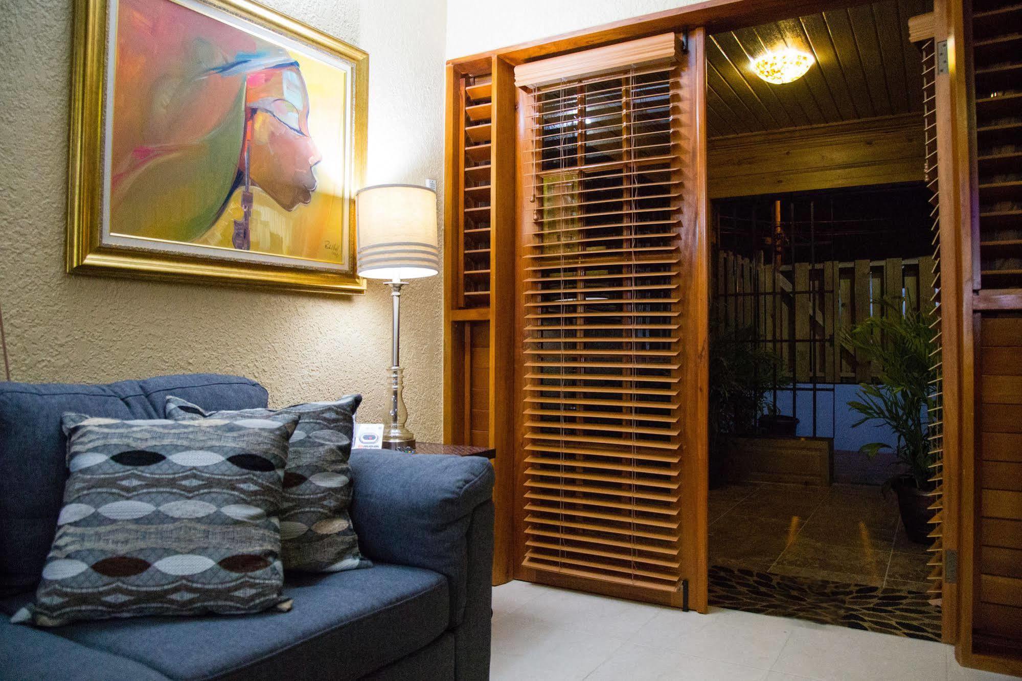 The Cabin At Long Mountain Country Club Kingston Extérieur photo