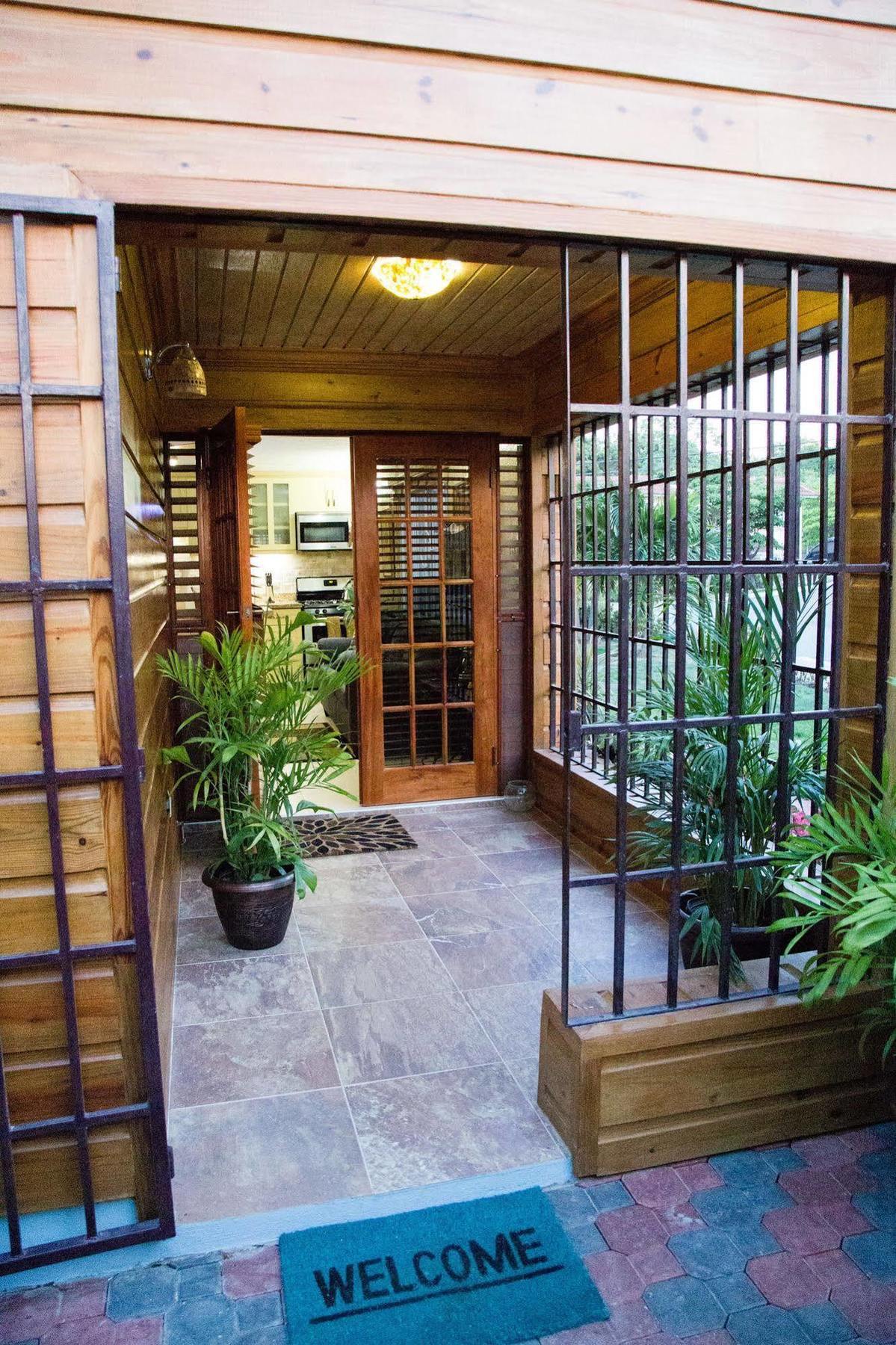 The Cabin At Long Mountain Country Club Kingston Extérieur photo
