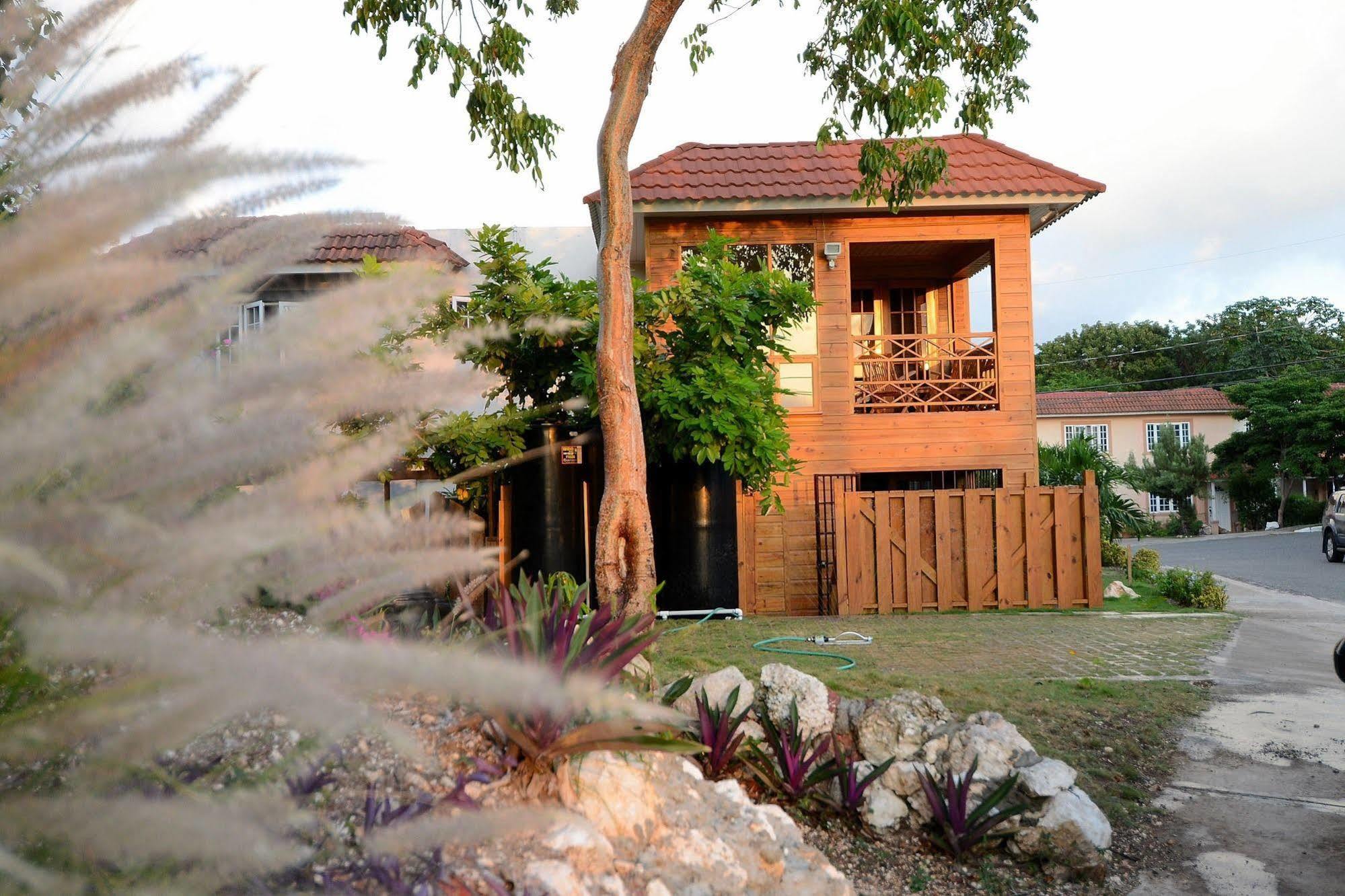 The Cabin At Long Mountain Country Club Kingston Extérieur photo